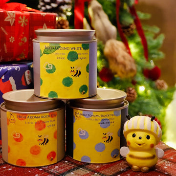 Little Bee 🐝’s Christmas gift pack— including white tea, black tea & rock tea, plus a cute bee tea pet! 🎄🍵