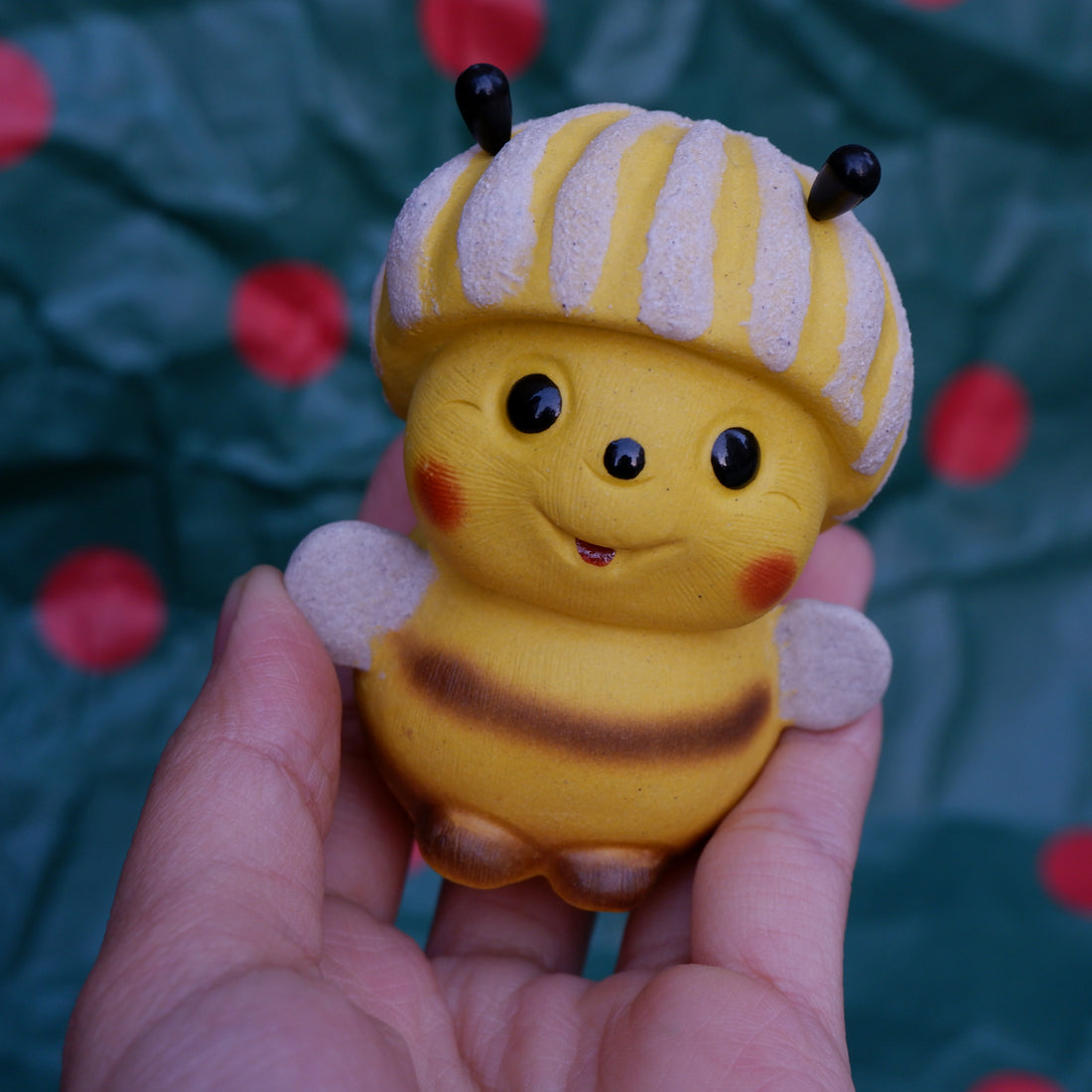 Little Bee -  Tea Pet