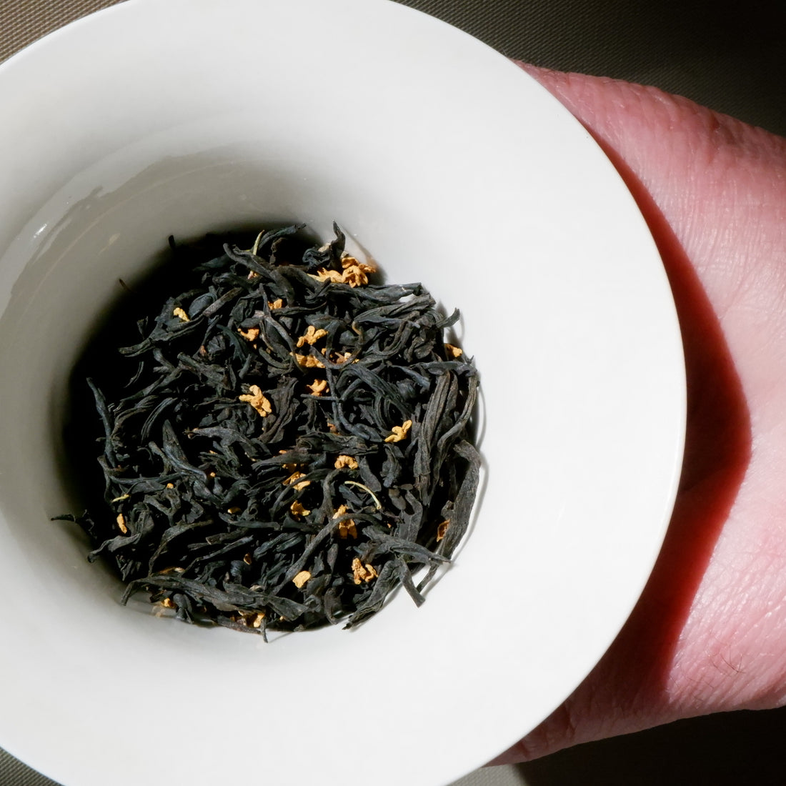 Little Bee - Top-shelf Osmanthus Black tea from TongMu